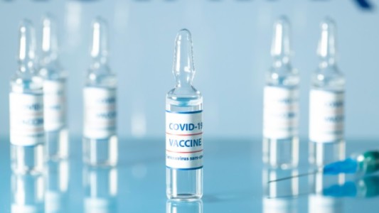 Según Novavax, su vacuna es efectiva en más de un 90%, incluso contra nuevas variantes