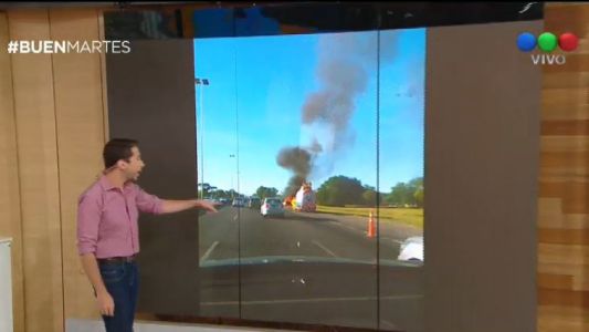 Se incendia en la autopista Ricchieri