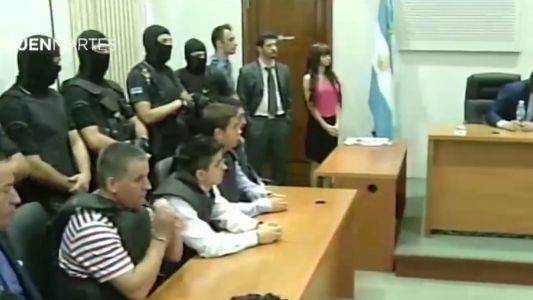 Los Monos "pagan entre $2500 y $4000" para balear edificios rosarinos