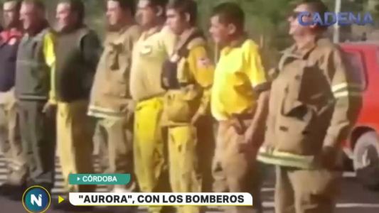Córdoba: bomberos cantaron "Aurora" y emocionaron a todos