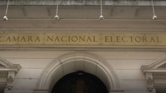 La Cámara Electoral firmó un acuerdo de colaboración con Facebook para las elecciones legislativas