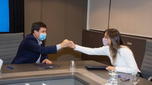 Malena Galmarini y Daniel Arroyo firmaron un convenio de colaboración para “Potenciar Trabajo”
