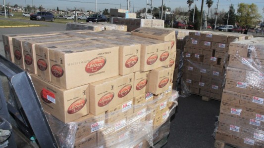 La provincia de Buenos Aires gestionó donaciones de embajadas y empresas para barrios populares