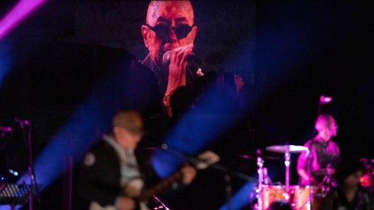 El Indio Solari recibió la segunda dosis de Sputnik V