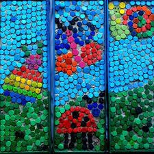 "Artivismo ambiental": Taller gratuito muestra cómo reutilizar materiales recuperados para crear obras