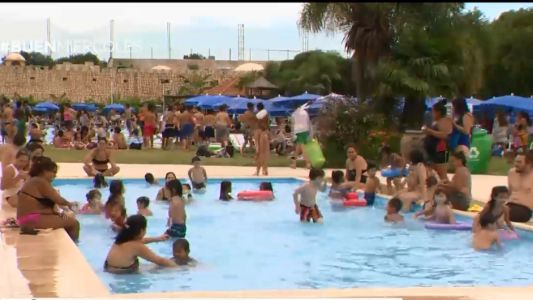 Cómo prevenir la otitis de verano: "No es recomendable usar hisopos"