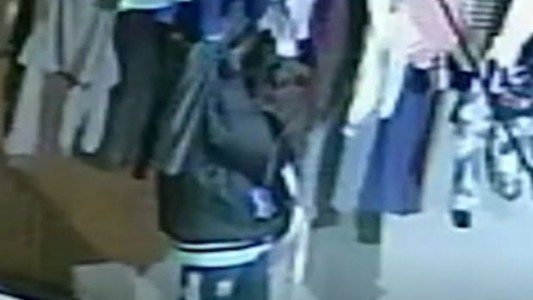 Video: Así ataca el "ladrón del tender" en Moreno