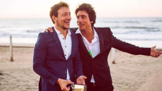 Nico Vázquez volvió a mostrar a Coca, la perra salchicha ciega de su hermano Santiago