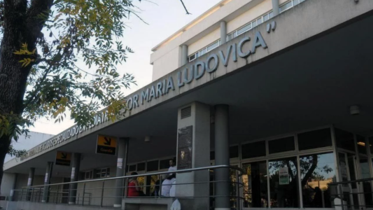 La Plata: un hombre fue detenido por golpear brutalmente a su hijastro y encerrarlo en una jaula