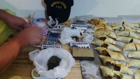 Vendía marihuana por delivery y usaba como pantalla una rotisería