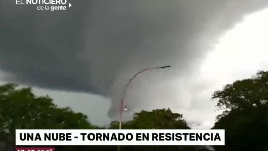 Una nube tornado en Resistencia