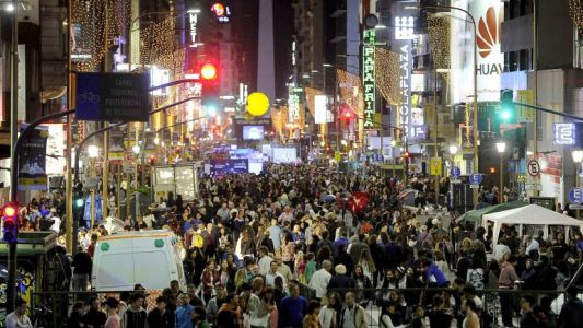 La avenida Corrientes será peatonal de noche