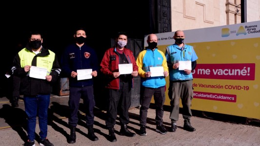 La Ciudad comenzó a vacunar con la segunda dosis al personal estratégico de seguridad