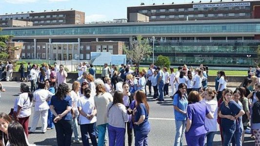Paro, caravana y corte contra los despidos en el Hospital Posadas