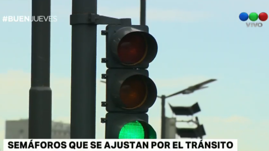 Semáforos que se ajustan por el tránsito