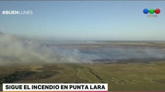 Sigue el incendio en Punta Lara
