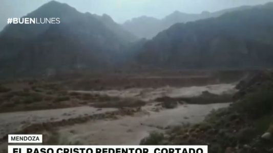 Mendoza: por un alud está cortado el paso Cristo Redentor