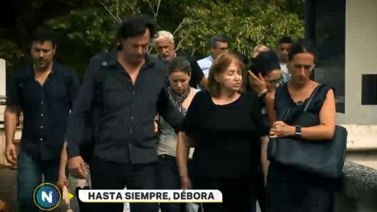 Dolor en el adiós a Débora Pérez Volpin
