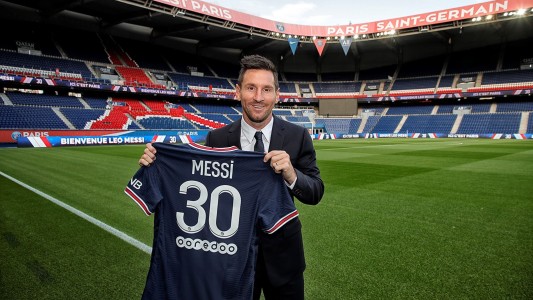 El PSG ya disfruta a Messi en las redes: todos los videos del primer día de Lionel en París
