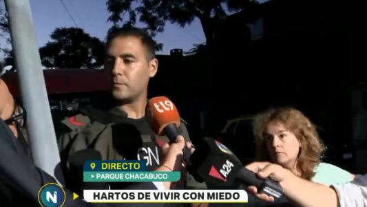 Vecinos de Parque Chacabuco, hartos de la inseguridad, salen a reclamar