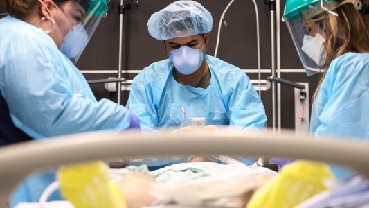 La OMS anunció pruebas de tres posibles tratamientos contra el covid-19