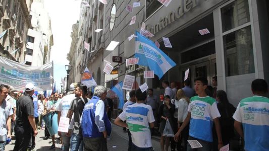 La Bancaria raticó los paros del lunes y martes