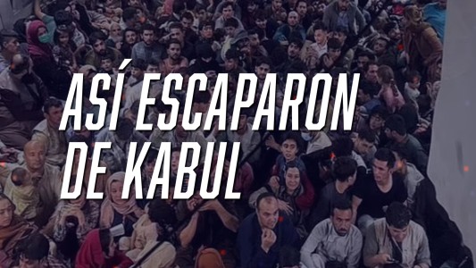 Así escaparon los afganos en un avión militar - #FlashChat