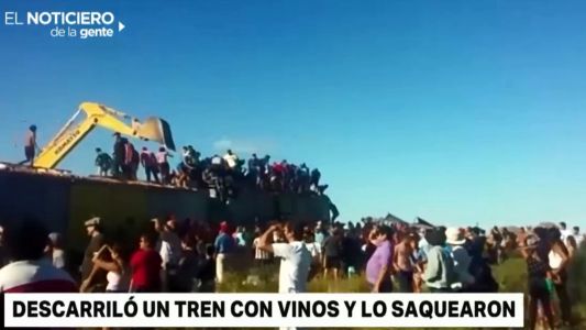 San Luis: descarriló un tren con vino y los vecinos se llevaron todas las botellas