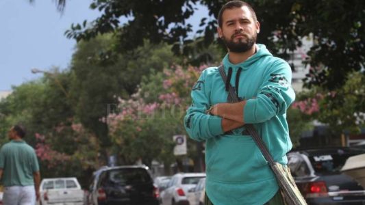Fue al banco a pedir un préstamo, encontró una cartera con 100 mil pesos y la devolvió