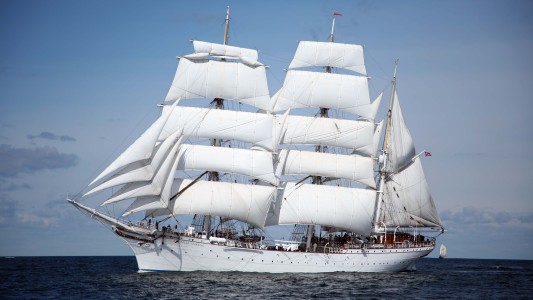 Auspiciado por la ONU, el velero noruego "Statsraad Lehmkuhl" llevará a cabo la expedición One Ocean