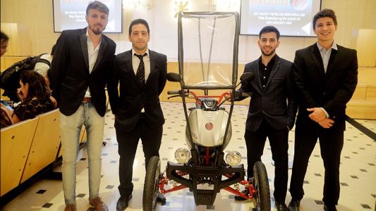 Alumnos de la UTN crearon el EXODIA, un vehículo eléctrico para personas con discapacidad