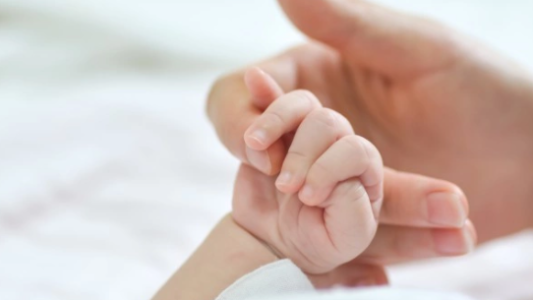 Arrojó a su hijo recién nacido por la ventana del hospital: evaluarán si irá presa o a tratamiento psiquiátrico