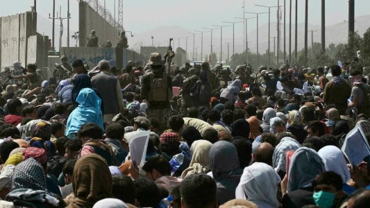 La OMS alertó que menos del 5% de la población de Afganistán fue vacunada