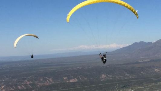 Otra muerte en un vuelo en parapente: un hombre cayó al vacío en Mendoza