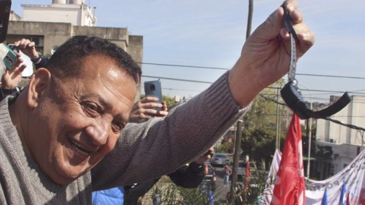 D´Elía se sacó la tobillera electrónica durante la marcha que encabezó en La Matanza