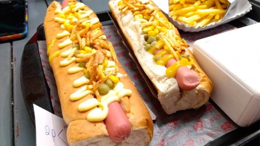 Un estudio indica que por cada pancho comido se pierde 36 minutos de vida