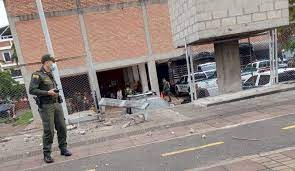 Una explosión en una estación de policía en Colombia dejó 14 heridos
