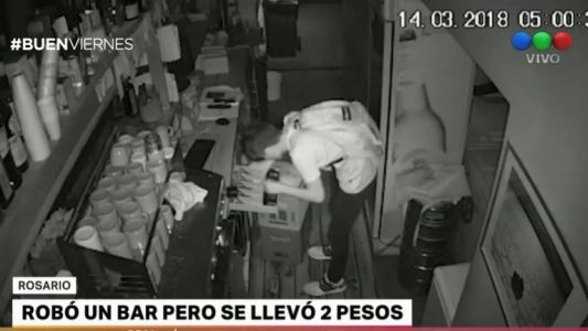Entró a robar a un bar de Rosario y se llevó dos pesos