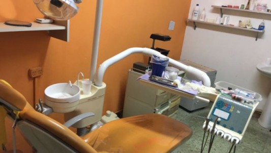 Clausuraron un consultorio odontológico por ejercicio ilegal de la medicina en CABA