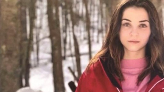 Murió una chica de 20 años al ser atacada por una jauría de perros mientras estaba de picnic con su novio