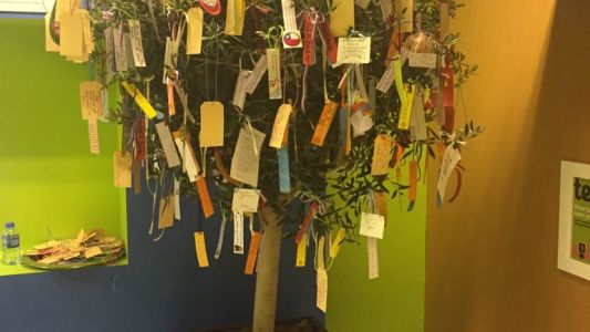 El árbol de los deseos de los chicos del mundo