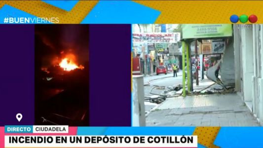 Un depósito de cotillón fue destruido por un incendio