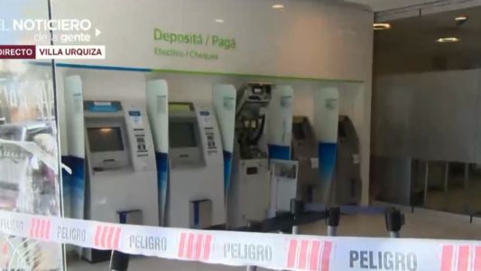 Robo en un banco: trataron de arrancar un cajero