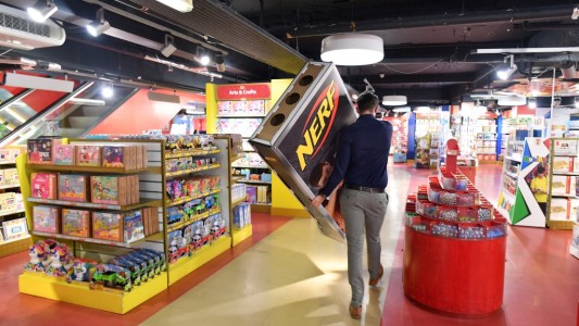 Aprueban proyecto de ley que fija áreas de juguetes de género neutro en tiendas de California