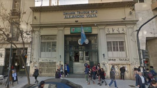 Un chico atacó con un cuchillo de carnicero a un compañero en un secundario porteño