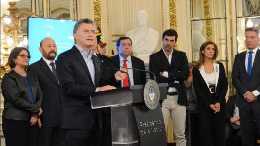 Retiros voluntarios para estatales: Macri oficializó el plan a través de un decreto