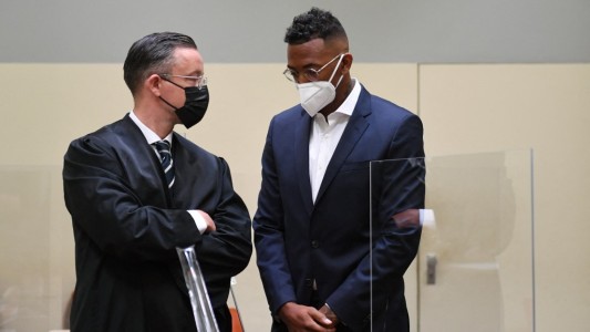 Por violencia contra su ex, condenaron al futbolista Jérôme Boateng a pagar US$ 2,1 millones