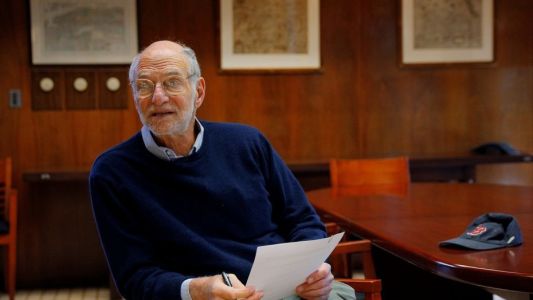 Violento robo de motochorros en Ciudad Universitaria al último ganador del Premio Nobel de Medicina