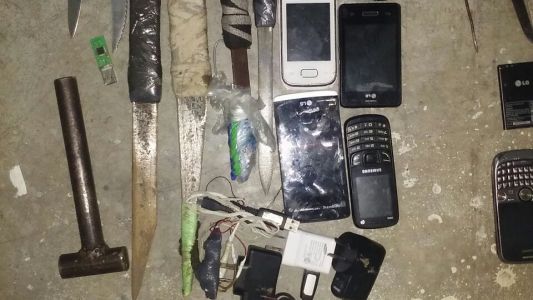 Incautaron más de 6 mil celulares y casi 4 mil facas en cárceles bonaerenses