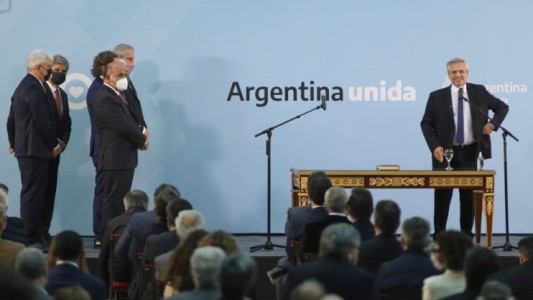 Alberto Fernández relanza su Gobierno con la jura de los nuevos ministros